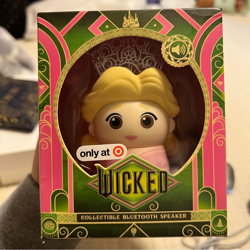 Wicked Glinda Collectible Bluetooth Speaker - Pink